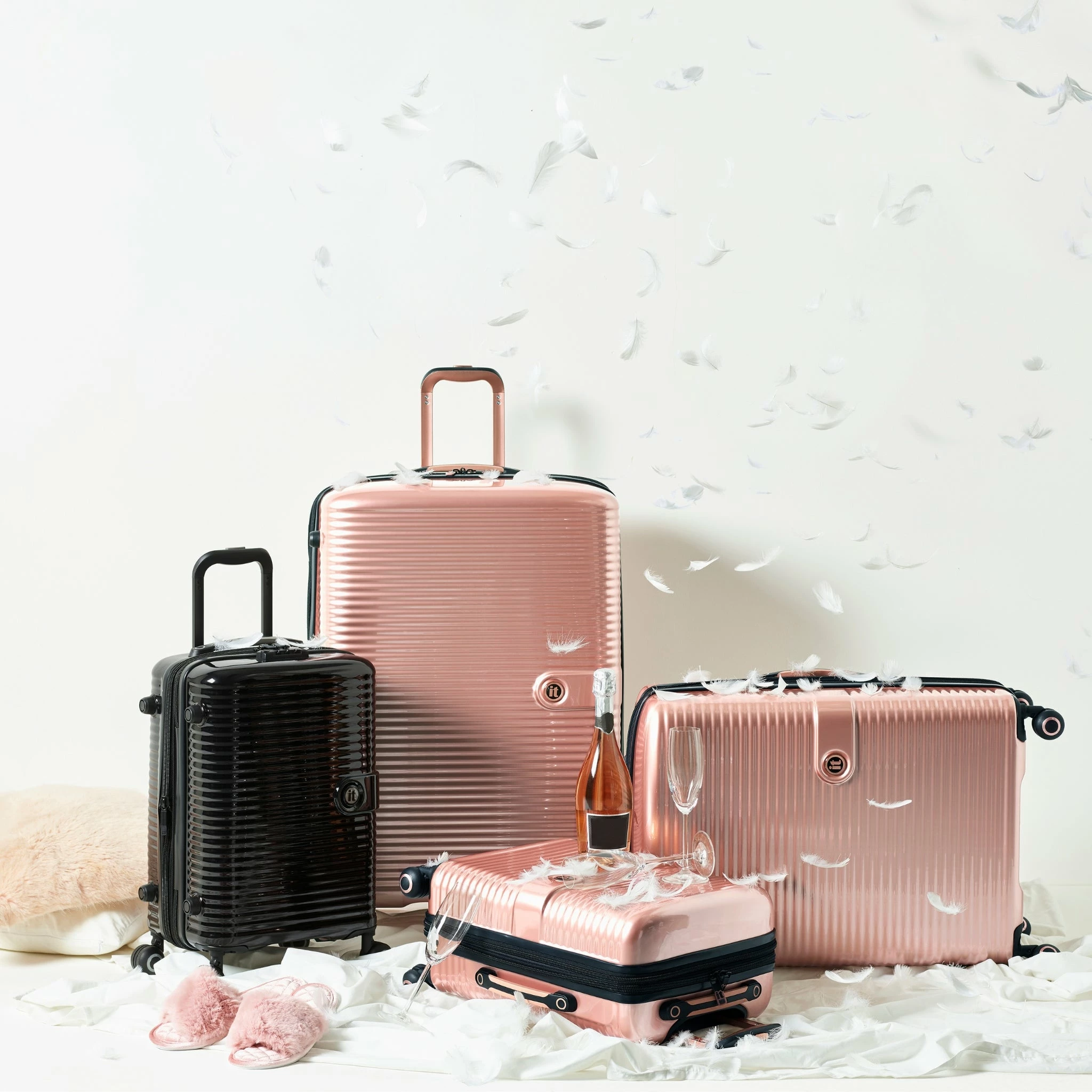 IT Luggage Helixian - 3pc Set (Metallic Rose Gold) 14 IT Luggage Helixian - 3pc Set (Metallic Rose Gold) - Image 12