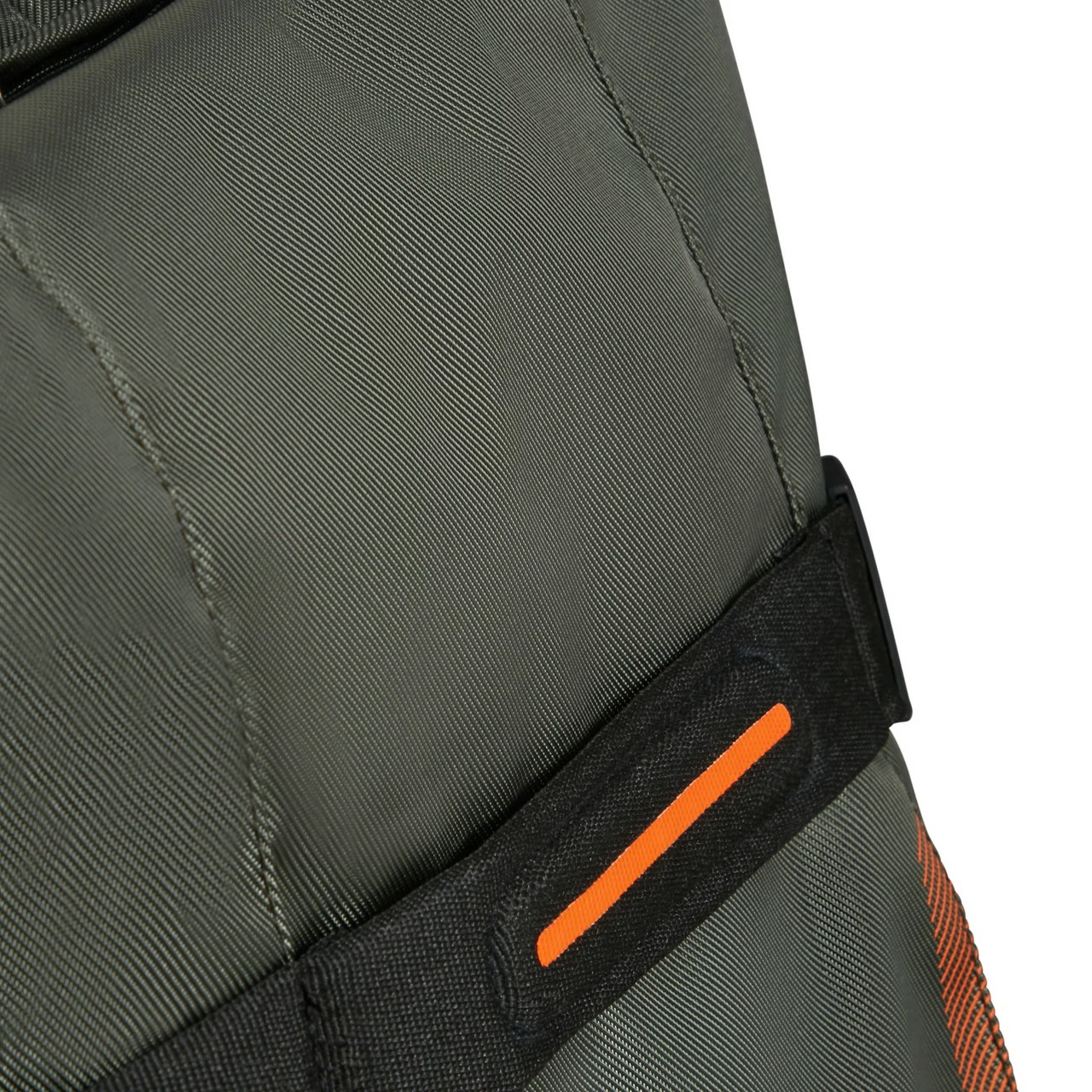 American Tourister Urban Track Wheeled Duffle L - 79cm 21 American Tourister Urban Track Wheeled Duffle L - 79cm - Image 19