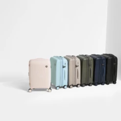 IT Luggage Spontaneous - Cabin (Blueberry) 24 IT Luggage Spontaneous - Cabin (Blueberry) -Suitcase Sales 2024 3 9888859f f13a 4bad a6f4 76e4fbdc4342