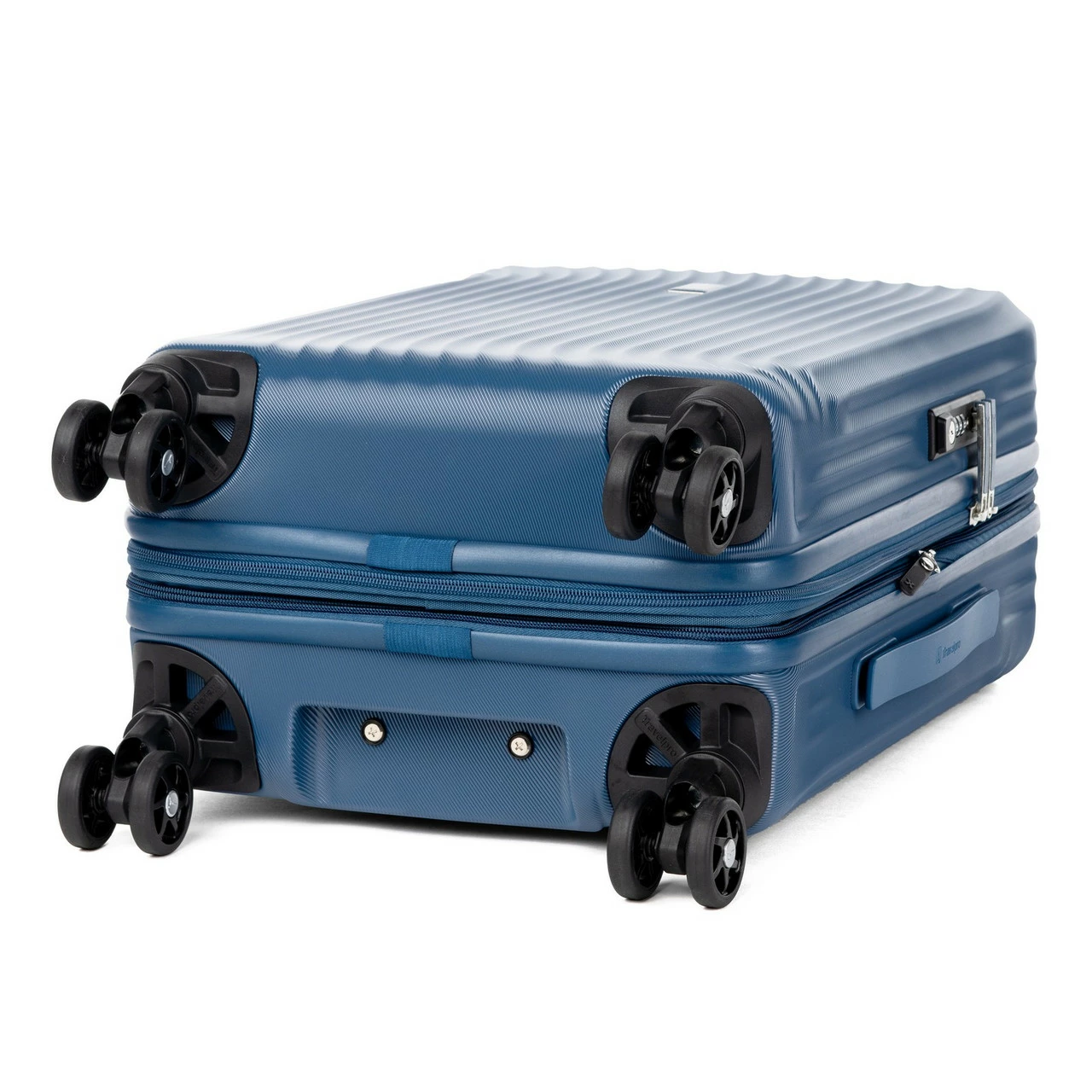 Travelpro Maxlite Air Expandable Cabin Suitcase - 55cm 16 Travelpro Maxlite Air Expandable Cabin Suitcase - 55cm - Image 14