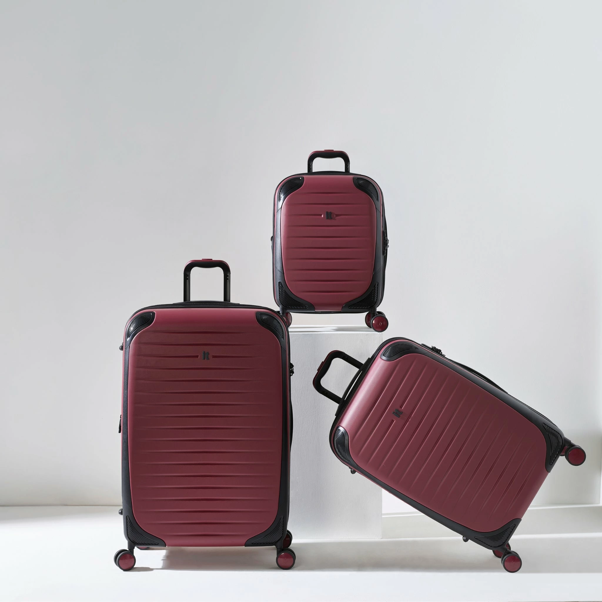 IT Luggage Lineal - Cabin (Wine Red) 11 IT Luggage Lineal - Cabin (Wine Red) - Image 9