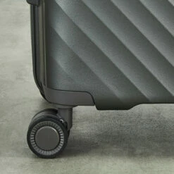 Rock Infinity 4 Wheel Expandable Medium Suitcase - 64cm -Suitcase Sales 2024 8 Wheel Spinner Suitcase Infinity Charcoal TR 0238 53961.1686819999.1280.1280 57780.1686822845