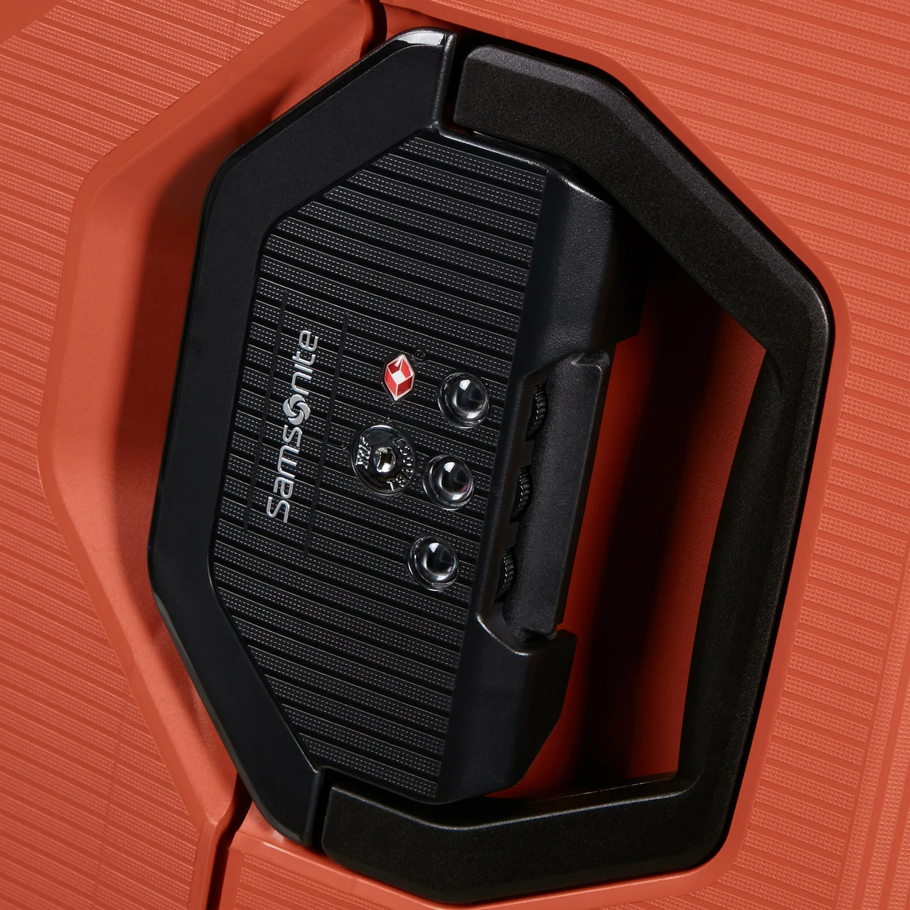 Samsonite Magnum Eco 4 Wheel Medium Suitcase - 69cm 9 Samsonite Magnum Eco 4 Wheel Medium Suitcase - 69cm - Image 7