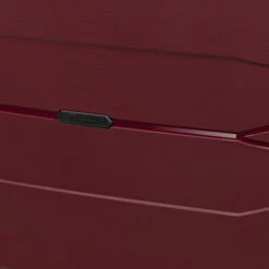 IT Luggage Momentous - Cabin (German Red) 15 IT Luggage Momentous - Cabin (German Red) -Suitcase Sales 2024 Momentous Red Close up d08a8de2 887c 4265 bd01 015f8c9826f5