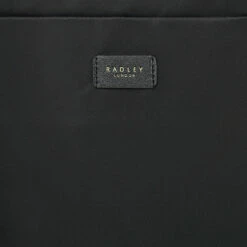 Radley Causeway Row Weekend Travel Bag - 51cm -Suitcase Sales 2024 Radley Causeway Row Duffle Logo Black 08039.1692108671