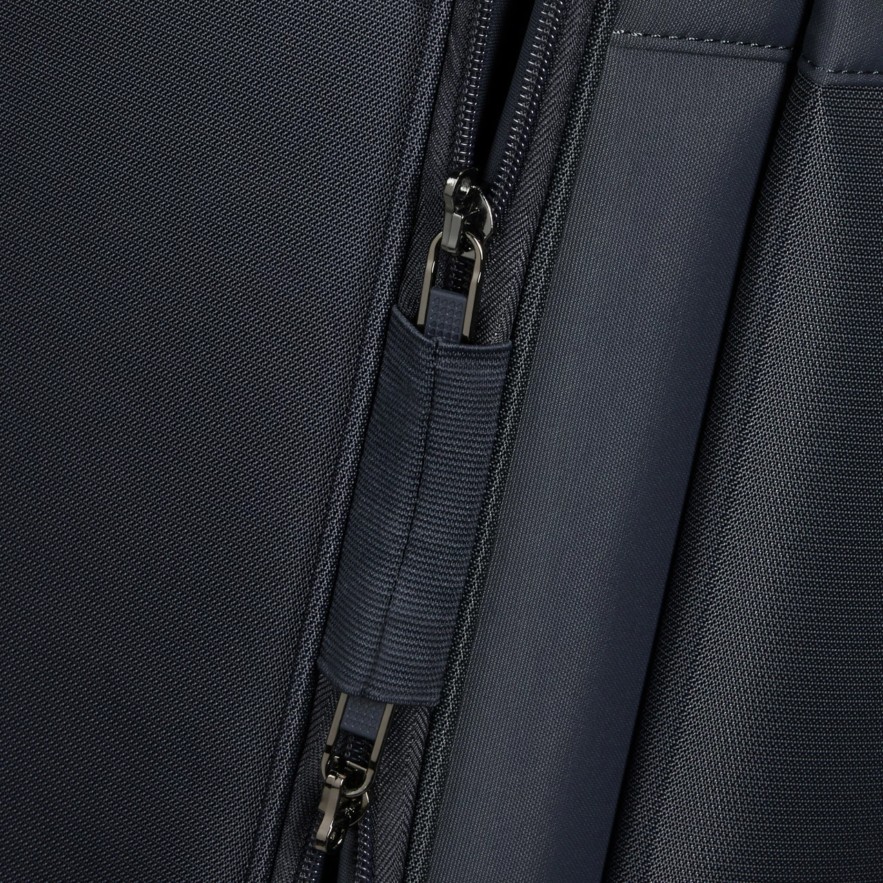 Samsonite Airea 4 Wheel Expandable Large Suitcase - 78cm 11 Samsonite Airea 4 Wheel Expandable Large Suitcase - 78cm - Image 9