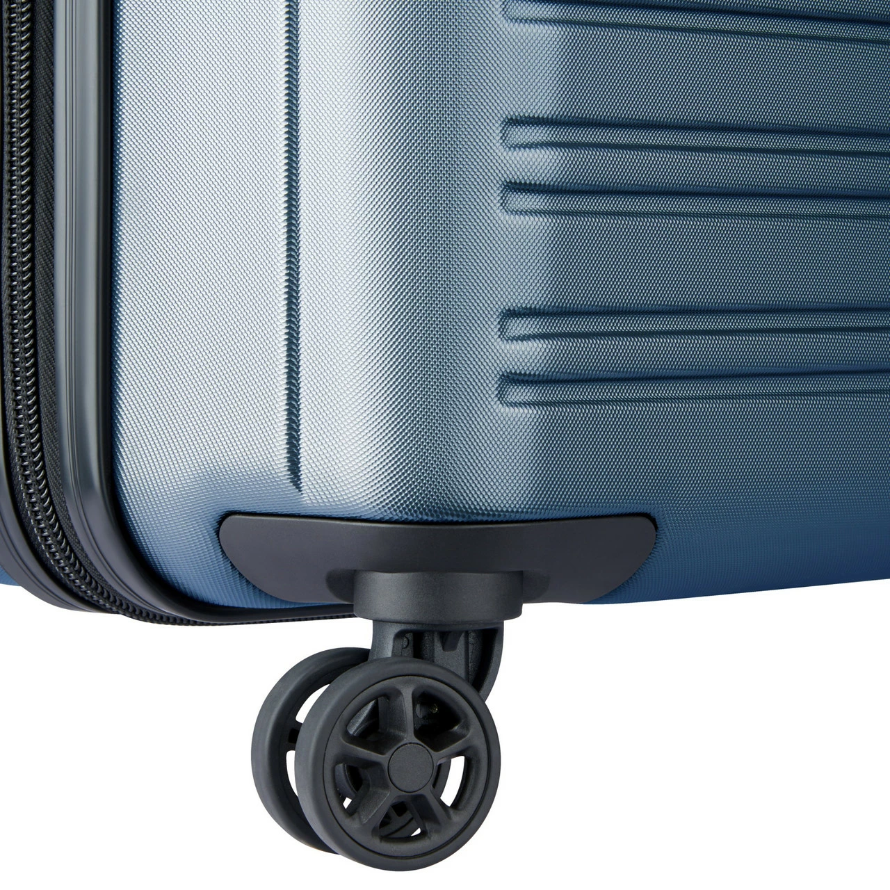 Delsey Segur 2.0 4 Wheel Slim Cabin Suitcase - 55cm 19 Delsey Segur 2.0 4 Wheel Slim Cabin Suitcase - 55cm - Image 17