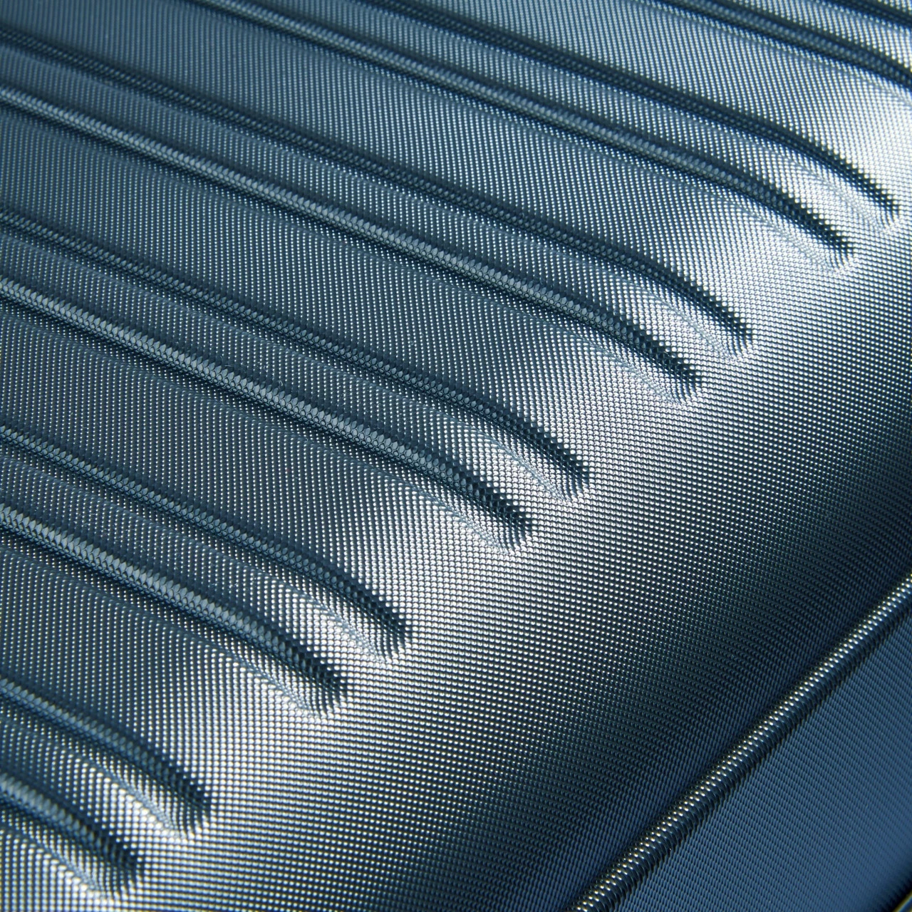 Delsey Segur 2.0 4 Wheel Cabin Suitcase - 55cm 19 Delsey Segur 2.0 4 Wheel Cabin Suitcase - 55cm - Image 17