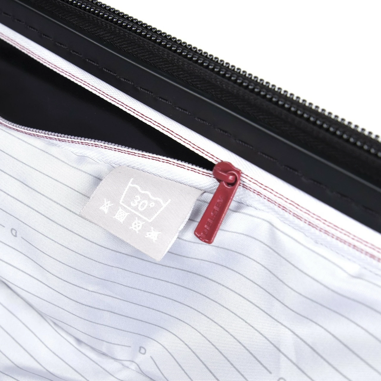 Delsey Segur 2.0 4 Wheel Cabin Suitcase - 55cm 16 Delsey Segur 2.0 4 Wheel Cabin Suitcase - 55cm - Image 14