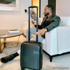 IT Luggage Valiant - Cabin (Black) -Suitcase Sales 2024 sammyvagabond 2a3fd048 1734 4063 9c74 3b5162708526