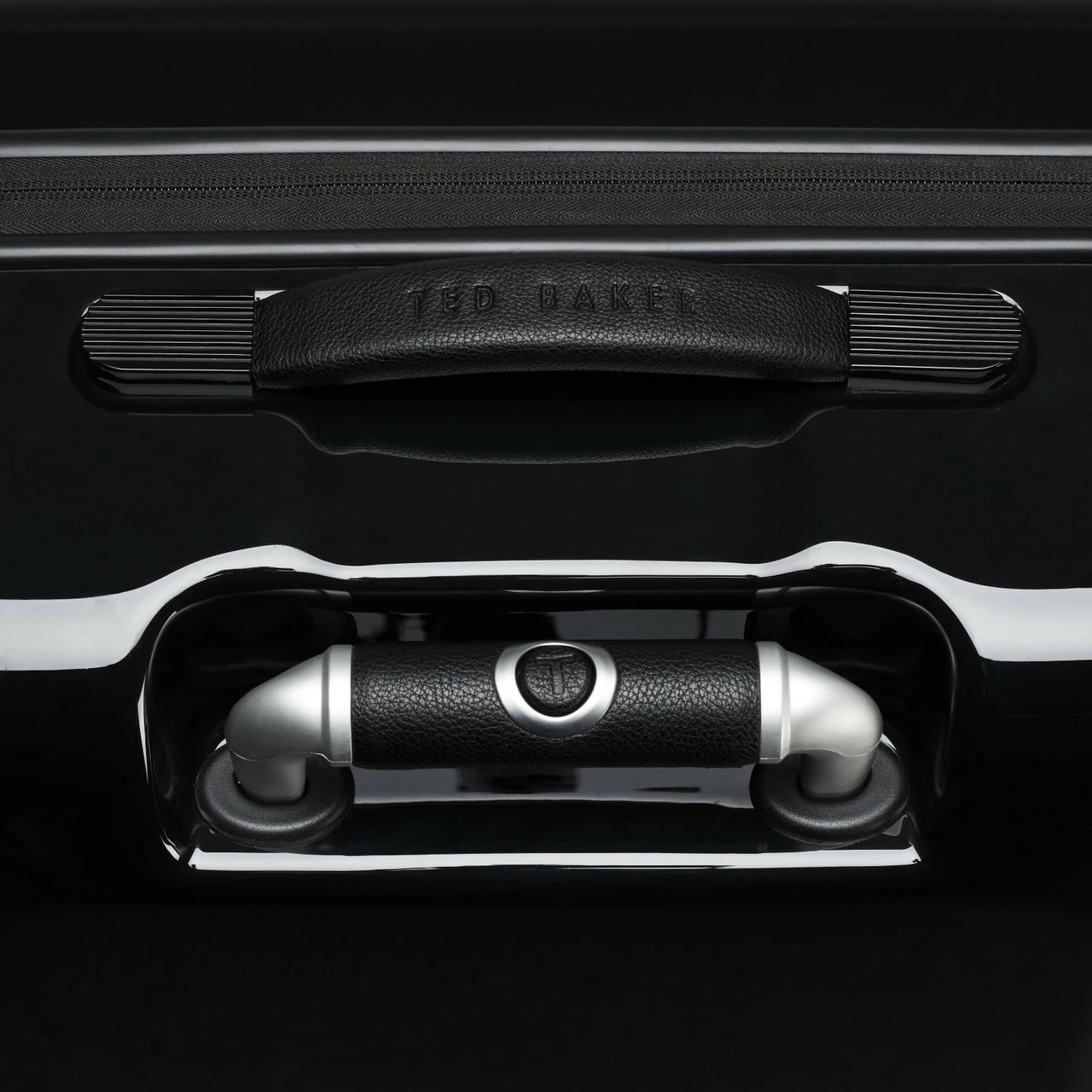 Ted Baker Take Flight 4 Wheel Medium Suitcase - 69cm 9 Ted Baker Take Flight 4 Wheel Medium Suitcase - 69cm - Image 7